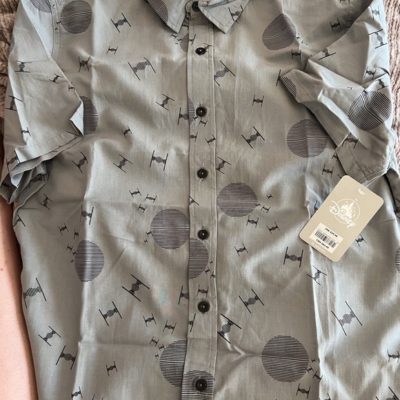 NEW Star Wars Mens Button Shirt Gray black Short Sleeve Collared - Picture 4 of 5